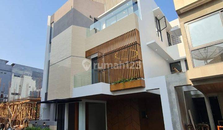 Rumah Elegan 3 Lantai Scandinavian Style Dekat Senopati Dan Scbd Sudirman 1