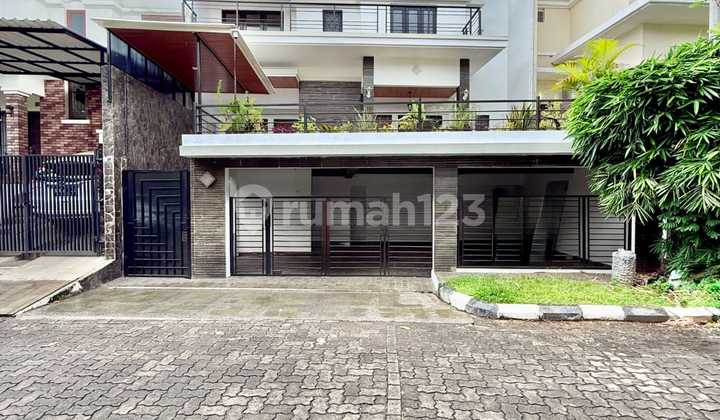 Rumah Terawat Dalam Komplek Villa Cinere Mas Dekat MRT Lebak Bulus dan Belleveu Mall Rumah Terawat Dalam Komplek Villa Cinere Mas Dekat MRT Lebak Bulus dan Belleveu Mall