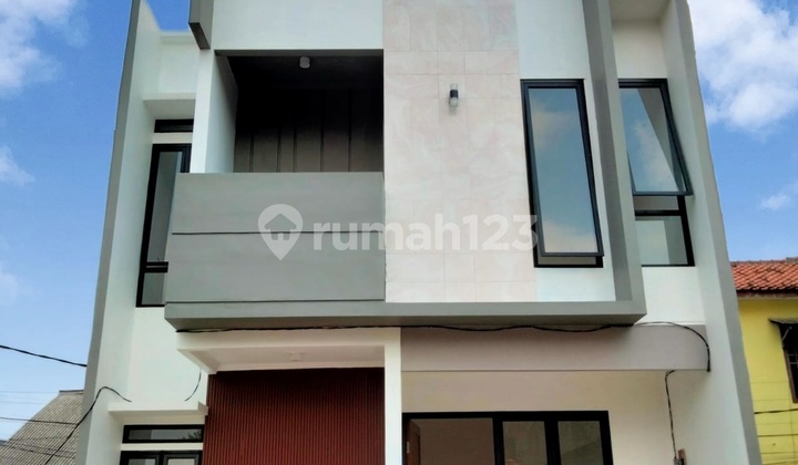 Rumah di Lubang Buaya Cipayung Jakarta Timur 1