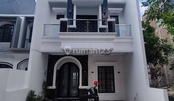 Rumah 3 lantai Jagakarsa Jakarta Selatan 1