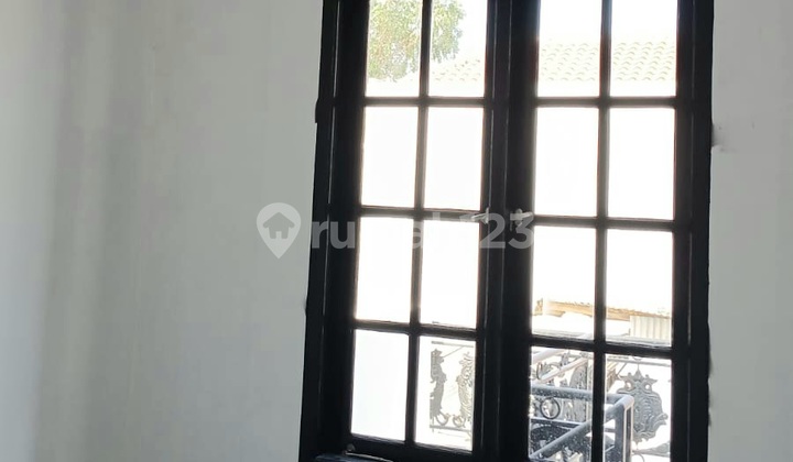 kamar tidur rumah  3 lantai jagakarsa jakarta