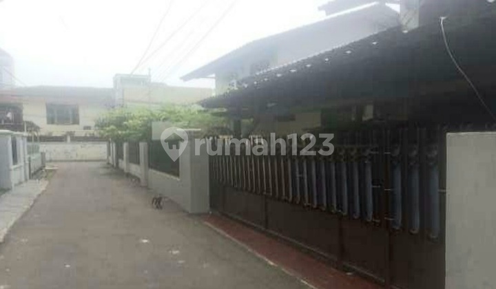 Rumah Hoek Second Ditengah Kota Tebet Jakarta Selatan 2