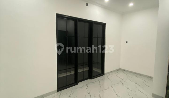 Rumah Classic Ceger Cipayung Jakarta Timur 9