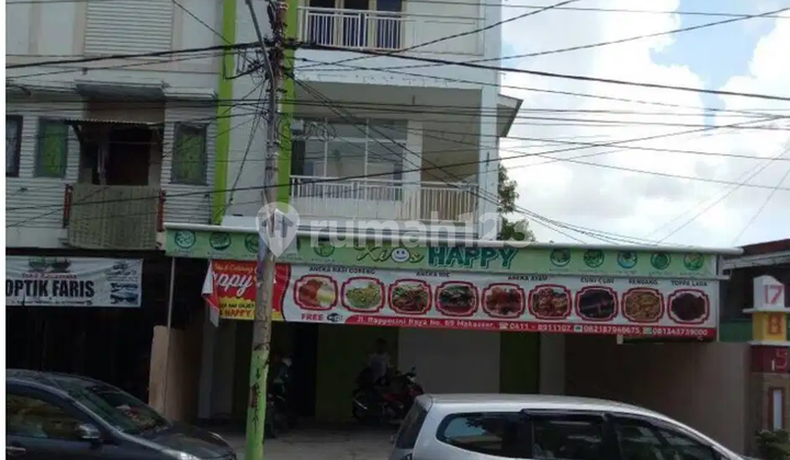 FOR SALE READY-TO-USE SHOPHOUSE ON RAPPOCINI RAYA STREET, 9 METERS WIDE. CORNER POSITION.