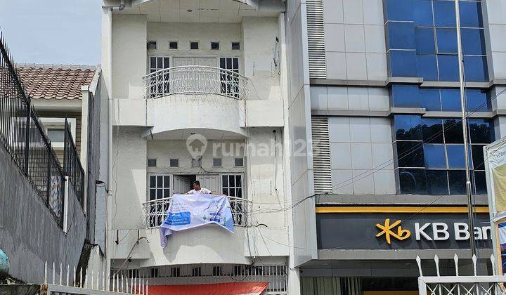 RUKO 3 LANTAI JALAN RATULANGI MAKASSAR. EKS KANTOR. SIAP PAKAI. PARKIRAN PRIBADI 1