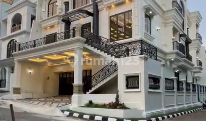 Rumah Mewah Brand New Cluster Kemang Private Pool dan Lift Rumah Mewah Brand New Cluster Kemang Private Pool dan Lift
