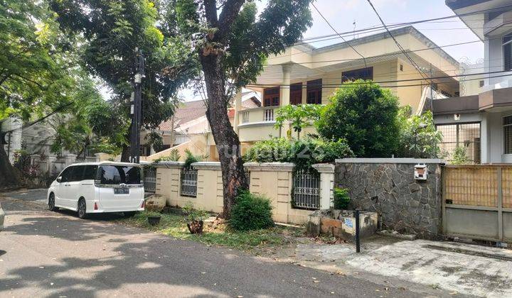 RUMAH DIJUAL DI BAWAH PASAR DI PANGLIMA POLIM PINGGIR JALAN  11