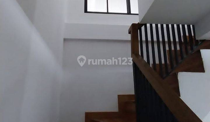 RUMAH DIJUAL DI VETERAN BINTARO FULLY FURNISHED DALAM CLUSTER  9
