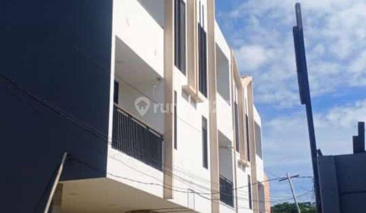 RUMAH BARU 3 LANTAI SIAP HUNI DI TEBET AREA SAHARJO DEKET KUNINGAN 2