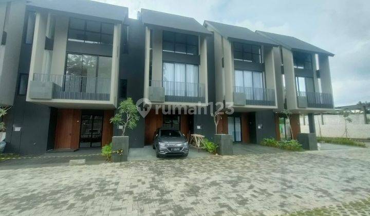 RUMAH MEWAH 3 LANTAI CLUSTER CAVANA LEBAK BULUS DEKAT KE PONDOK INDAH 1