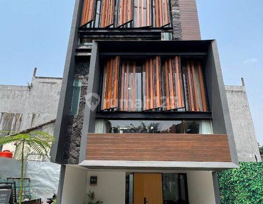 Rumah Mewah 4 Lantai Smart Home Lokasi Strategis Gatot Subroto  1