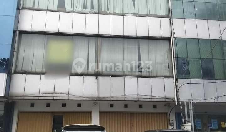 Attached Shophouse for Sale on Jalan Raya Pasar Minggu Near KRL Station 2
