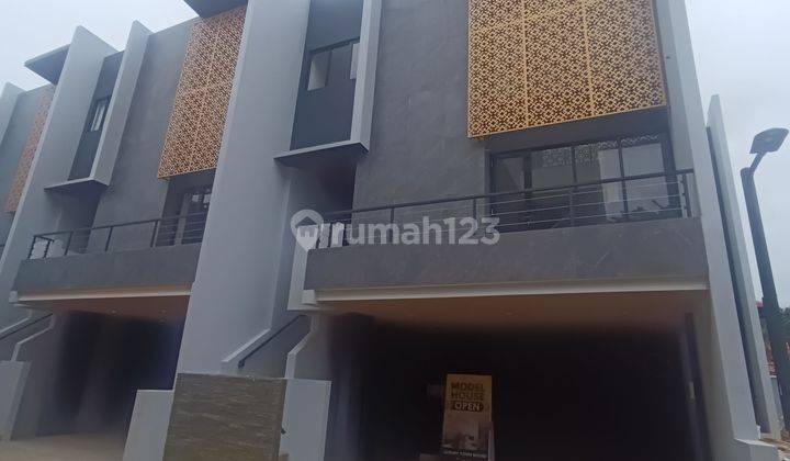 Rumah Mewah Dalam Town House Ada Pool Jalan Raya Permata Hijau  2