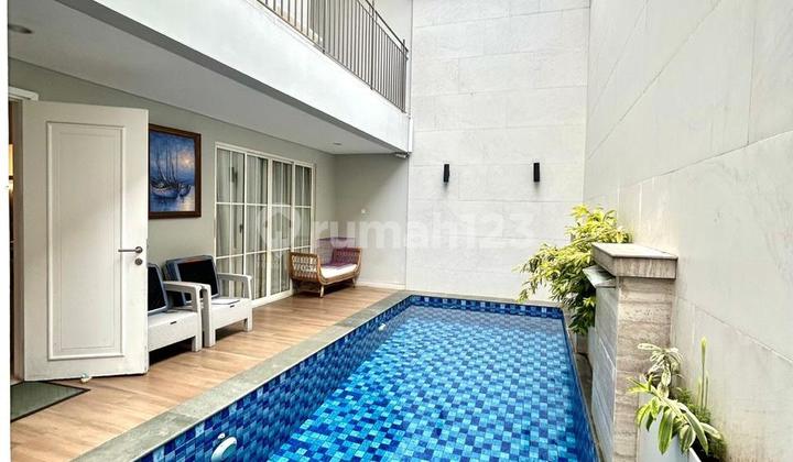 Rumah Mewah Private Pool Cluster South Grove Lebak Bulus