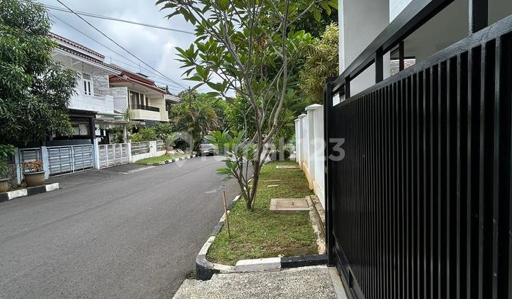 Luxury Hook House Ready to Occupy in Karang Tengah Lebak Bulus 2