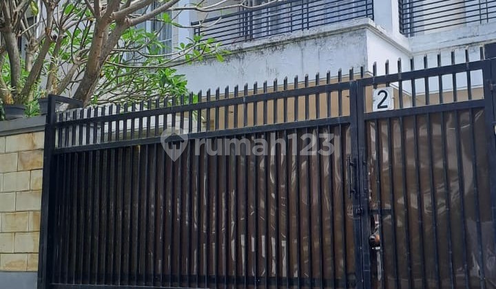 A Step to the PIM House in Kencana Indah, South Jakarta 2