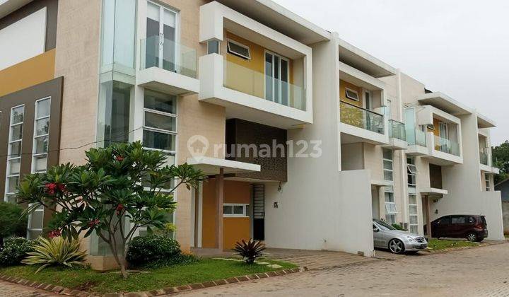 Rumah Mewah Kolam Renang Pribadi Lokasi Strategis Tb Simatupang  1