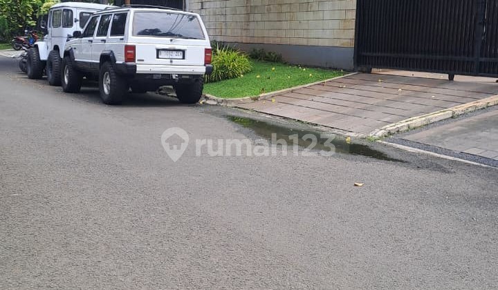 Rumah Mewah di Pondok Indah Selangkah ke Mall Rumah Mewah di Pondok Indah Selangkah ke Mall