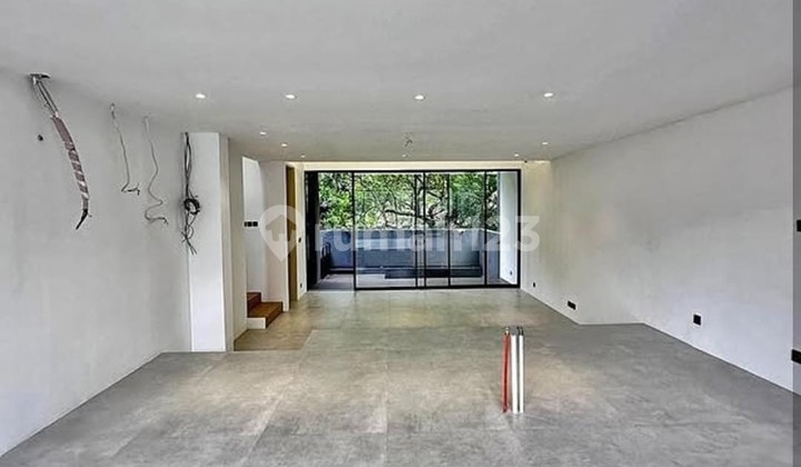 RUMAH MEWAH BRAND NEW LOKASI STRATEGIS DI AMPERA JAKARTA SELATAN 2