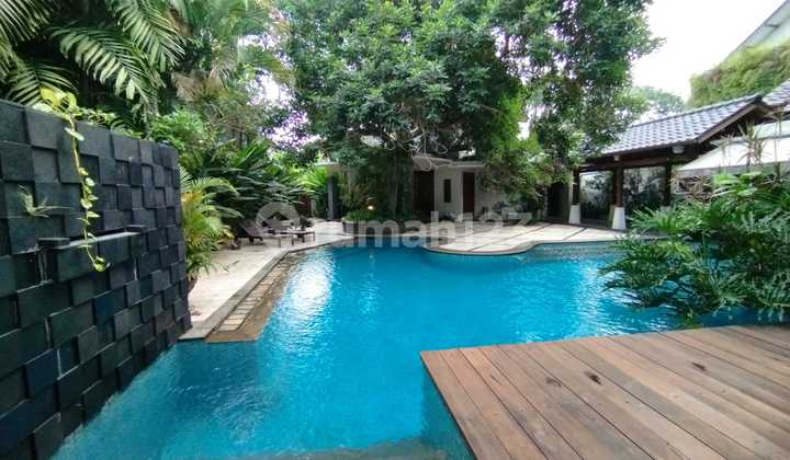RUMAH DIJUAL DI CIPETE AREA MEWAH ADA KOLAM RENANG SIAP HUNI