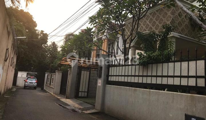 LUXURY HOUSE WITH PRIVATE POOL READY TO OCCUPY IN AMPERA SOUTH JAKARTA 2