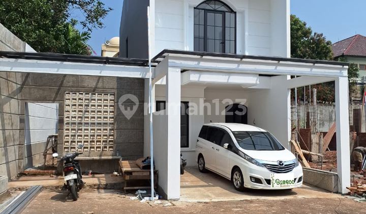 RUMAH BARU LOKASI STRATEGIS DI LEBAK BULUS JAKARTA SELATAN