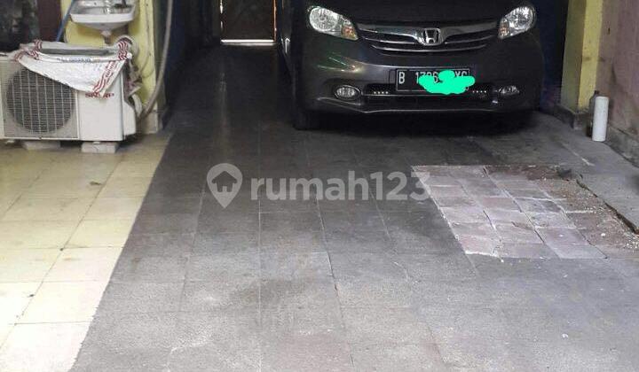 Rumah Dijual Cepat Murah di Pinggir Jalan Menteng 2