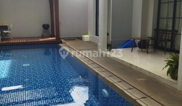 Rumah Mewah dengan Private Pool Dalam Townhouse di Kemang Jaksel