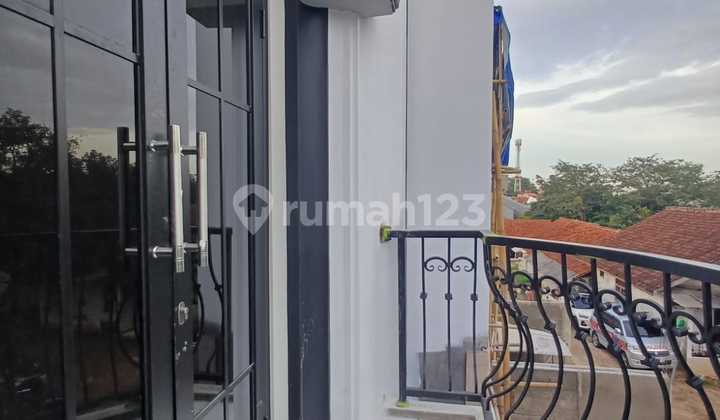 Luxury House For Sale Brand New in Jagakarsa Access 2 Cars 2