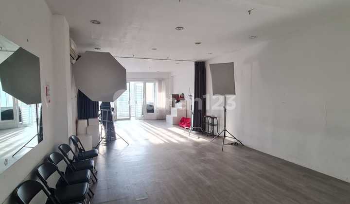 Ruko Central Park Raya Mulyosari - Rarely Available for Rent