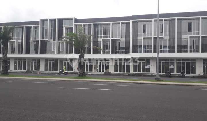 DISEWAKAN NORTHWEST BOULEVARD LANTAI 2 & 3 SIAP PAKAI