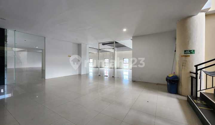 disewakan bangunan di Telaga Utama Golf Citraland Cocok untuk kantor, showroom, resto café, tempat kursus dll disewakan bangunan di Telaga Utama Golf Citraland Cocok untuk kantor, showroom, resto café, tempat kursus dll