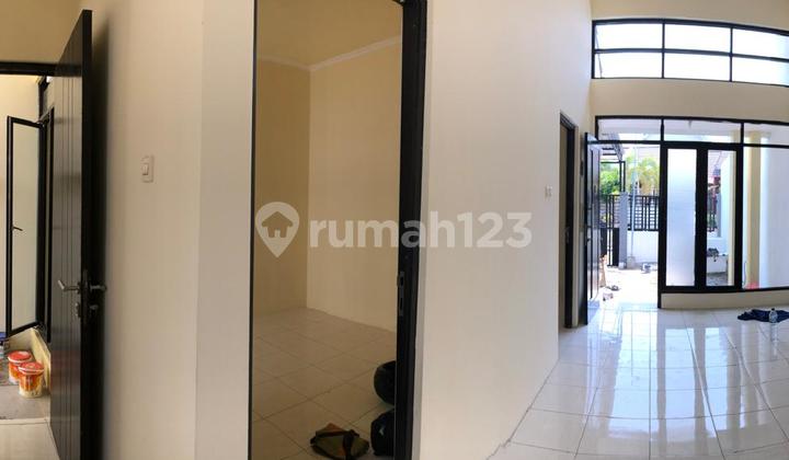 House for Rent in Oasis Sememi South - Comfortable and Strategic Location