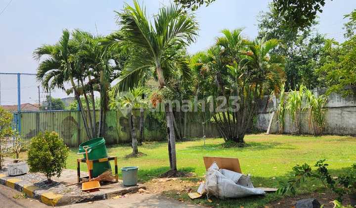 DIJUAL RUMAH JALAN GAJAH MADA AREA INDUSTRI PADAT PENDUDUK