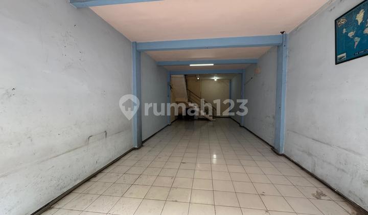 4-Storey Shop House for Sale at Gateway Gedangan - Close to Juanda Airport 2