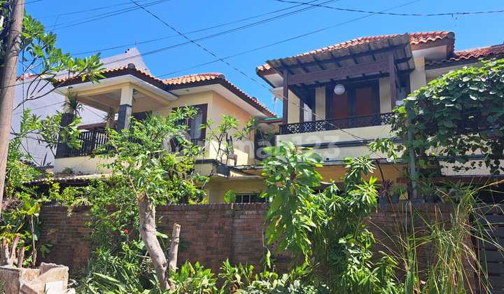 DIJUAL RUMAH MODEL VILLA BALI, SANGAT STRATEGIS LOKASI PENJARINGANS