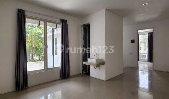 Beautiful House in the Northwest - Move-In Ready and Renovated