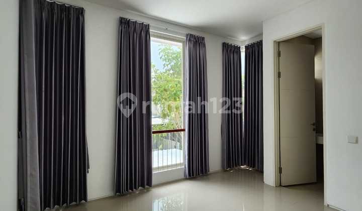 Beautiful House in the Northwest - Move-In Ready and Renovated 2