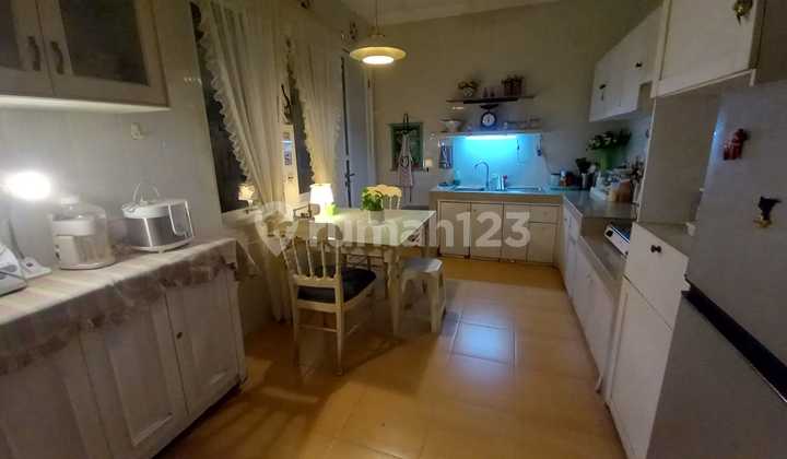 FOR SALE HOUSE IN JEMURSARI EAST, CLOSE TO RSI, ROYAL HOSPITAL, AIRPORT, MARINA PLAZA, WARU TOLL ROAD, UBAYA, UNIVERSITY, PETRA, TRANS ICON, ROYAL PLAZA 2