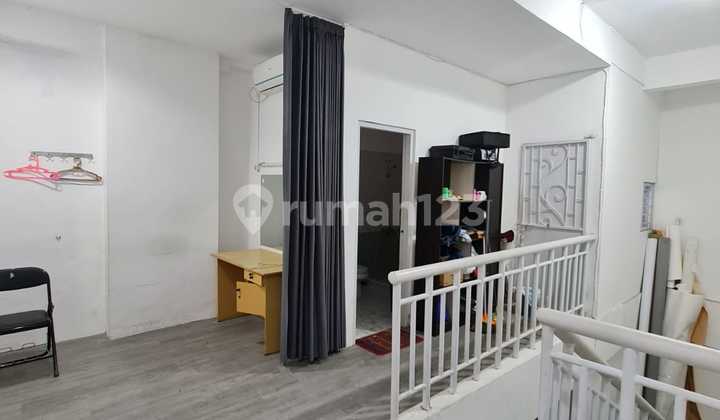 Ruko Central Park Raya Mulyosari - Rarely Available for Rent
