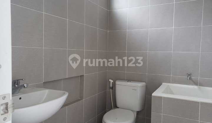 DISEWAKAN NORTHWEST BOULEVARD LANTAI 2 & 3 SIAP PAKAI