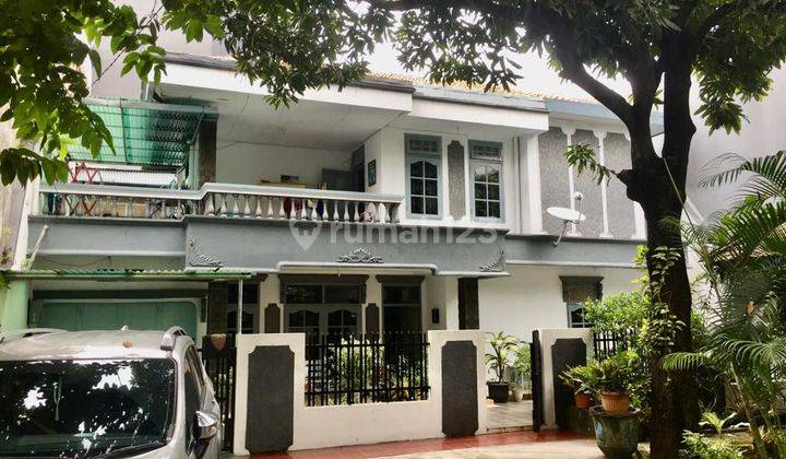 rumah luas dan asri di kav polri jelambar, jakarta barat

 1