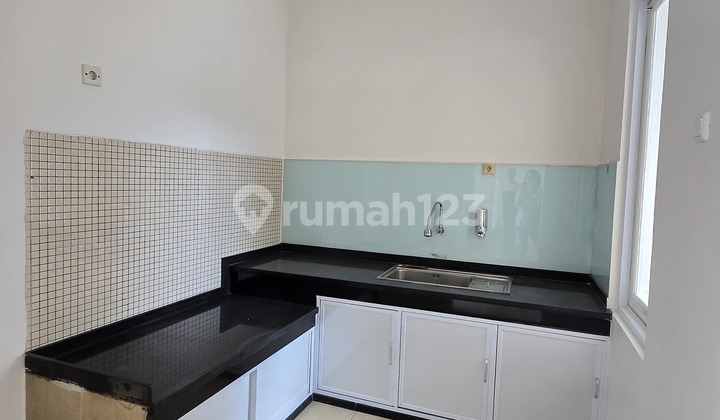 For Rent: Tidy, ready-to-occupy house in Heliconia Cluster, Harapan Indah, Bekasi 2