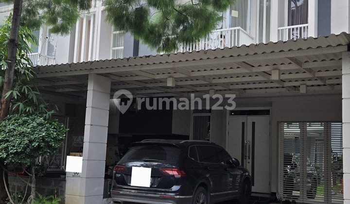 Rumah Mewah Dekat Club House Summarecon Bekasi