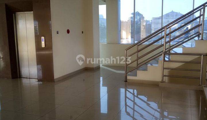 Dijual Gedung Perkantoran Siap Pakai di Cikini Jakarta Pusat 4
