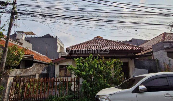 Rumah Hitung Tanah di Menteng Jakarta Pusat 1