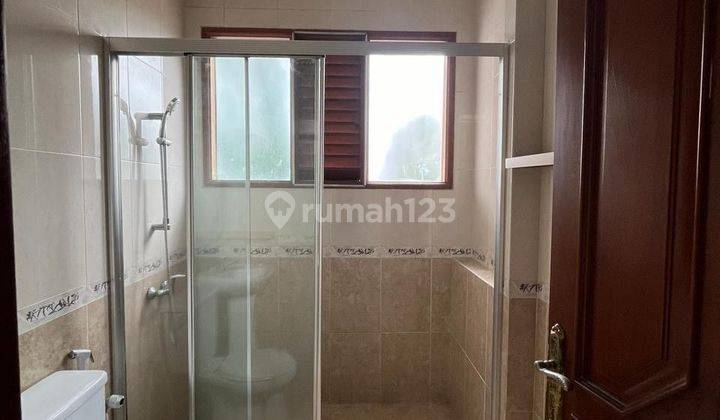 Rumah Dengan Privat Pool di Ampera Jakarta Selatan

 2