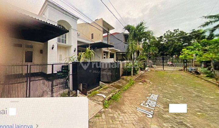 Rumah Cantik Lantai 2 di Jakasampurna Bekasi

 2