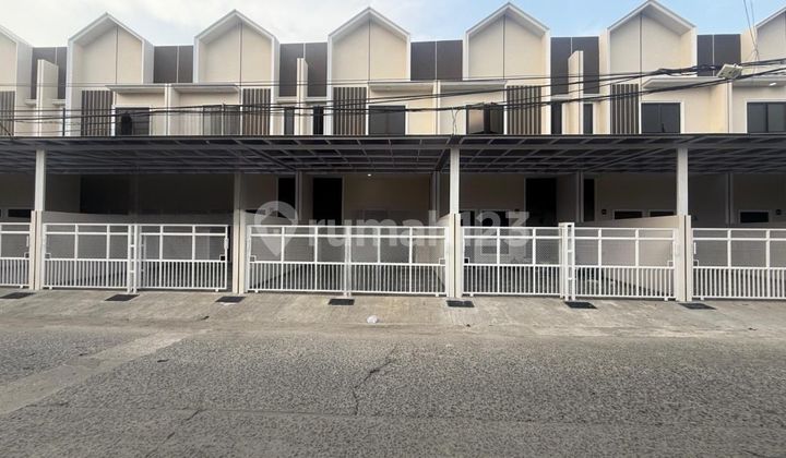 Rumah 2 Lantai Gandeng 8 Unit