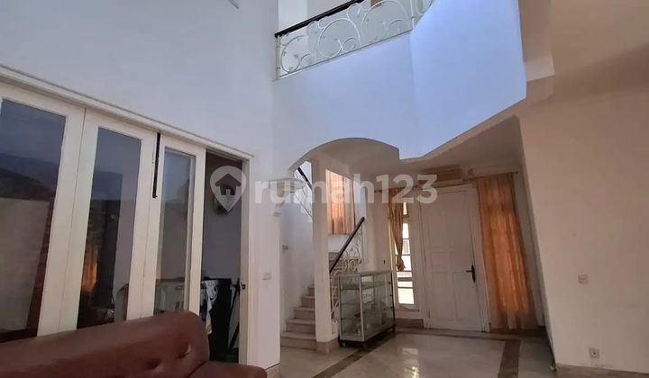 Rumah Hoek 2 Lantai Harga Murah Di Legenda Wisata Cibubur 2